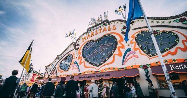 Oktoberfest im Marstall-Zelt